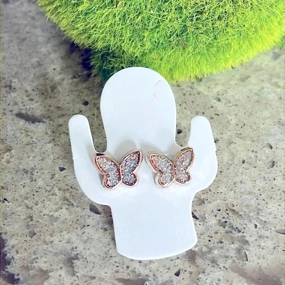 Jewelry - Brand  new earrings